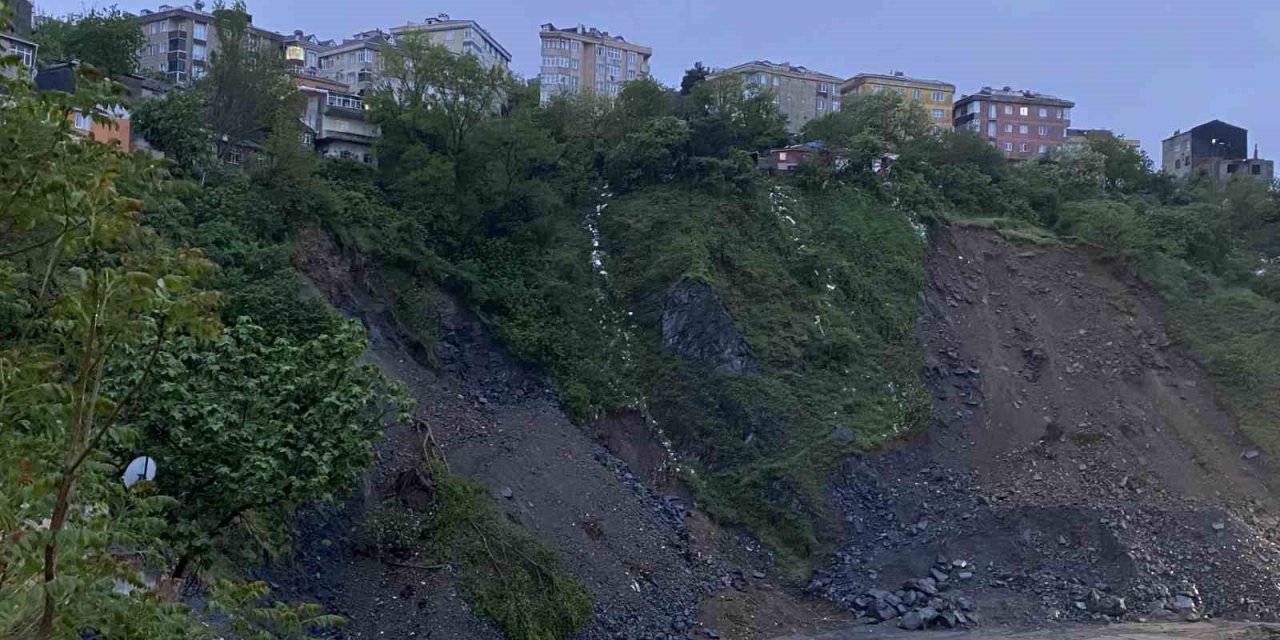 Toprak kaymasının yaşandığı alan böyle görüntülendi