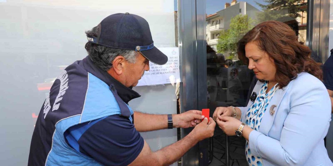CHP'li başkanın ilk işi sığınmacılar oldu: Kaçak iş yerleri mühürlendi