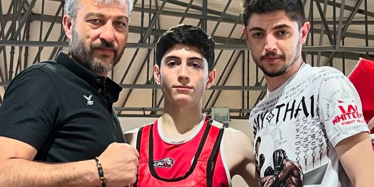 Afyonkarahisarlı sporcu Onur Turan Muay Thai Türkiye Şampiyonu oldu