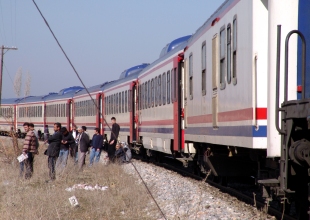 Konya'da tren traktöre çarptı: 1 ölü