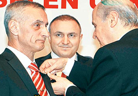 MHP'li Engin Alan'ın türban düşmanlığı