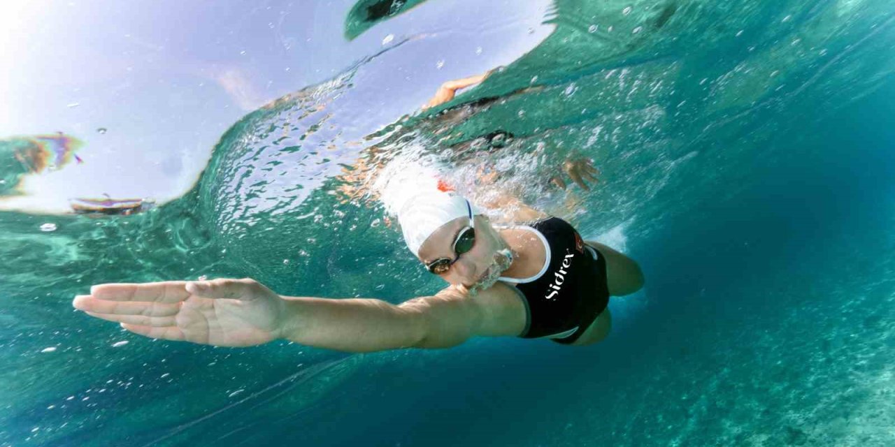 'Okyanus Kızı' Bengisu Avcı sudan çıkmak zorunda kaldı