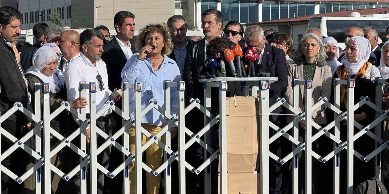 Kobani Eylemleri Davasında Karar Açıklandı: Demirtaş'a 42 Yıl Hapis Cezası