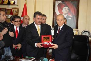 MHP lideri Bahçeli'den kadın mesajı