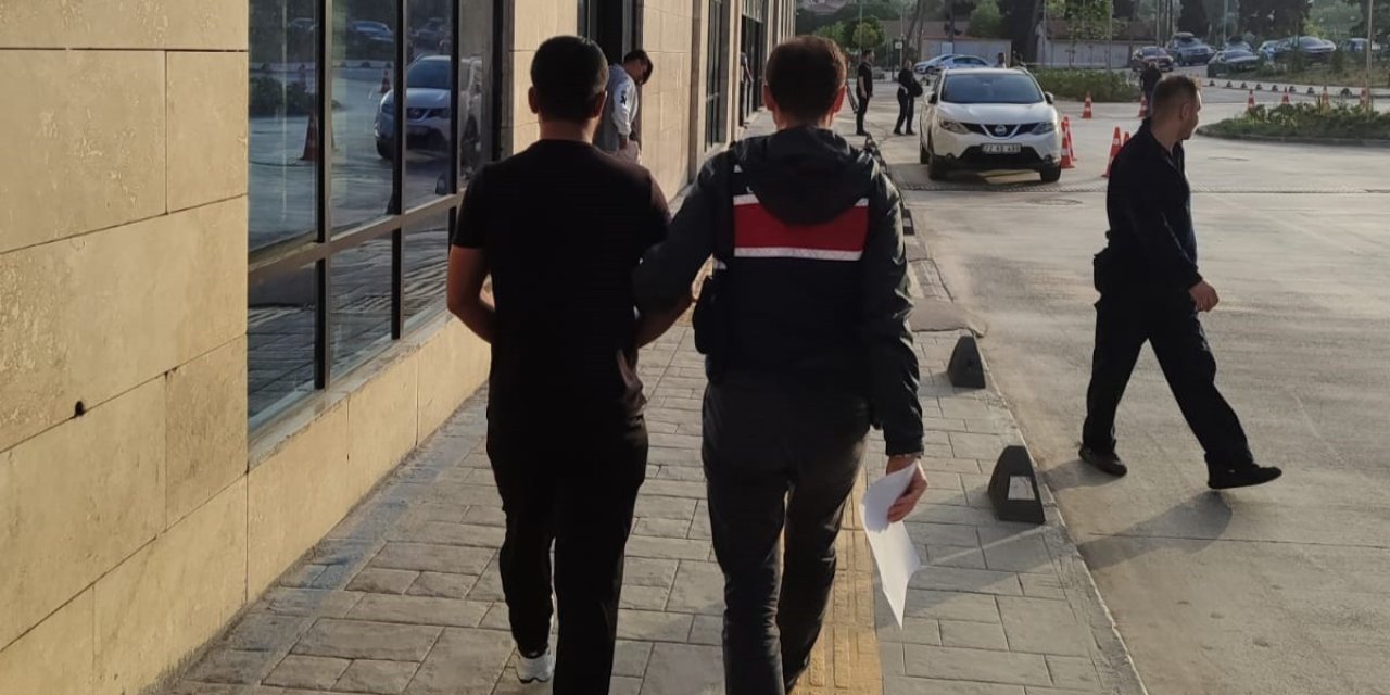 İzmir Merkezli 9 İlde DHKP-C ve MLKP Operasyonu: 30 Gözaltı