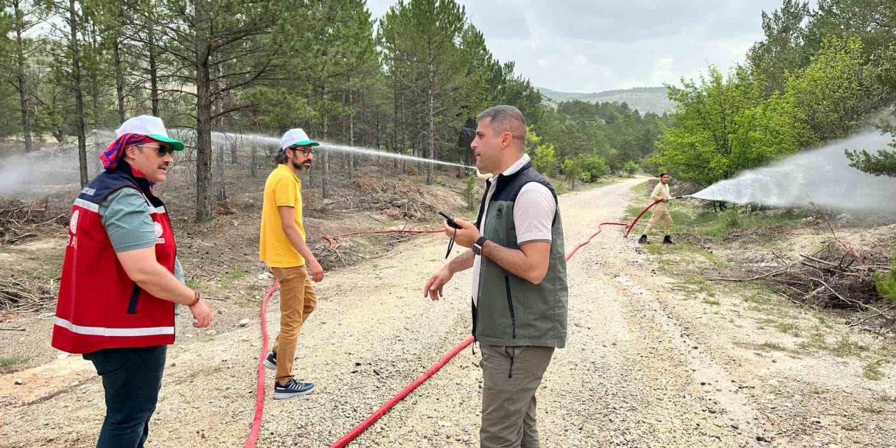 Konya'da Orman Gönüllüsü Öğretmenlere Orman Yangın Eğitimi Verildi