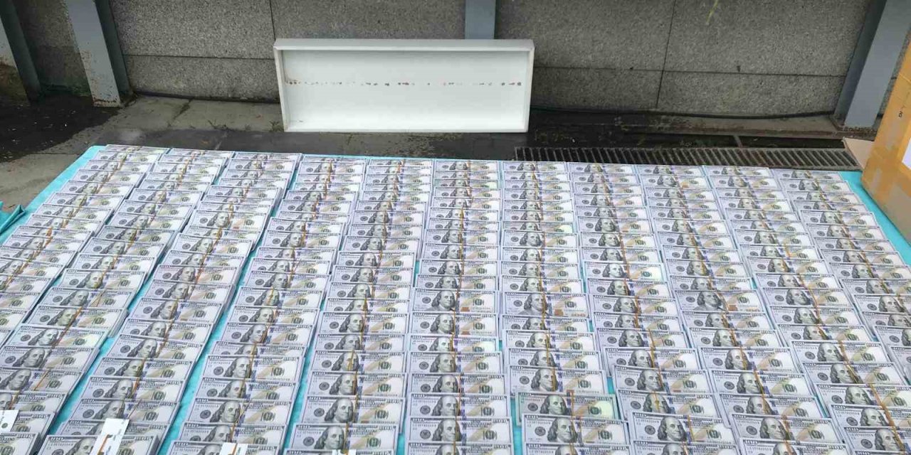 1,5 milyon sahte dolar ele geçirildi