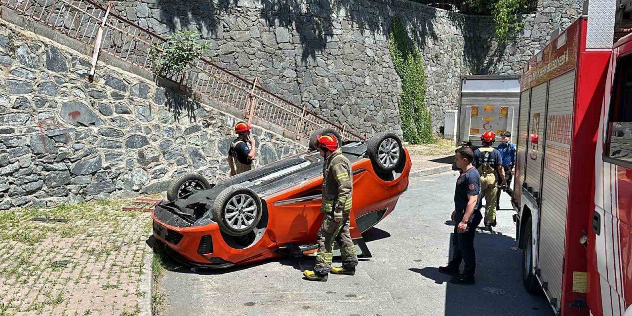 Vitesleri karıştırınca 4 metreden aşağı düştü