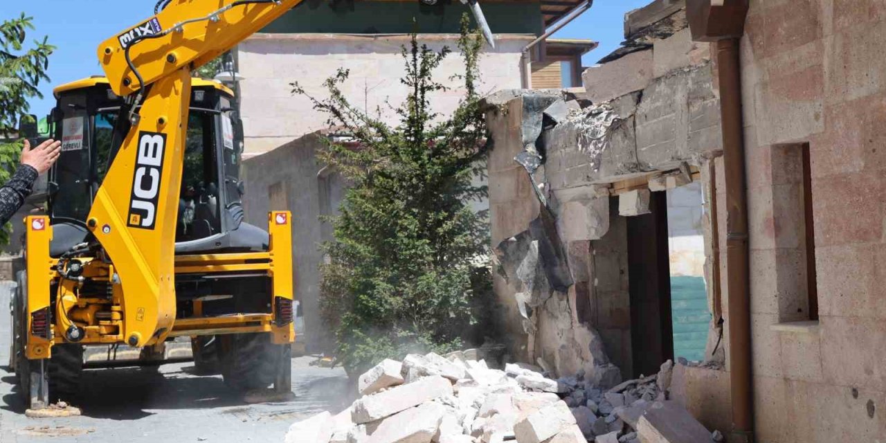 UNESCO Mirası Kapadokya'da Kaçak Yapı Temizliği Başladı