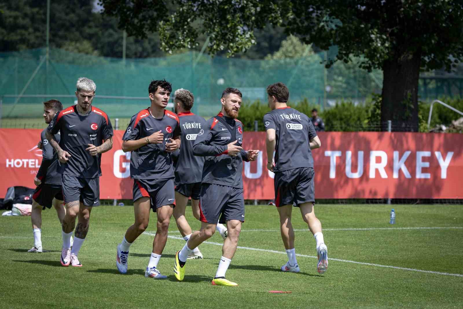 A Milli Takım, ülke ülke geziyor