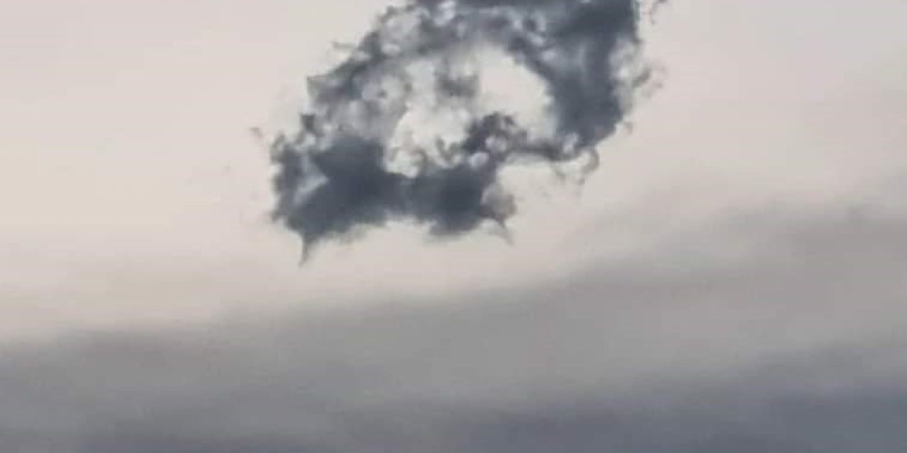 Bulutlardaki çocuk yüzü göreni hayrete düşürdü