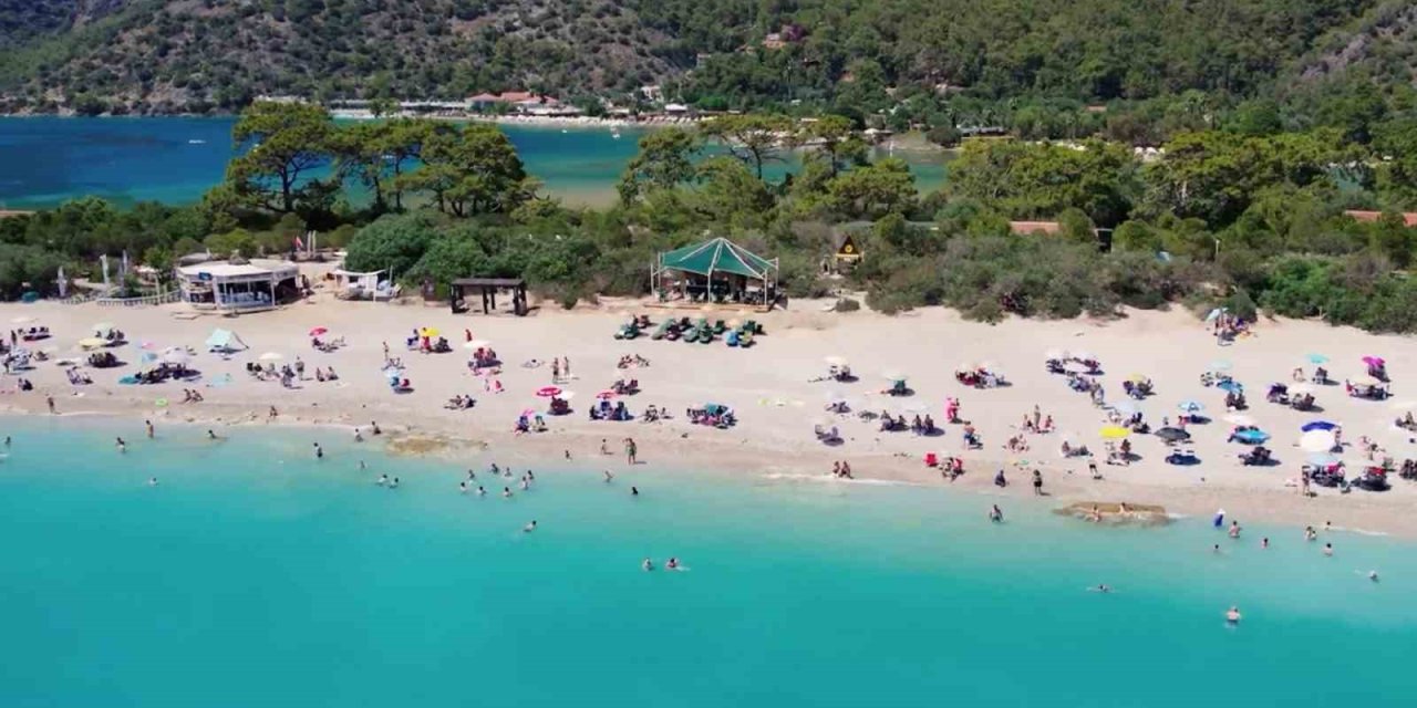 Halk Plajları Dolup Taştı