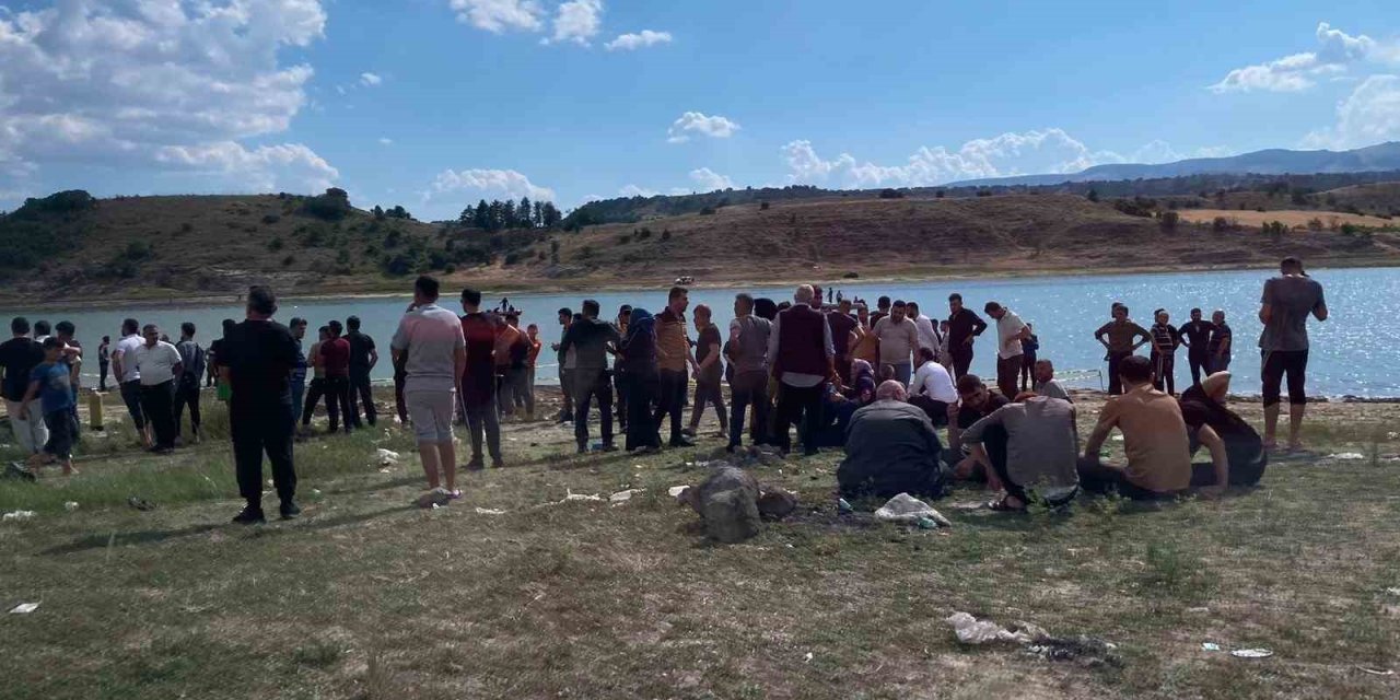 Serinlemek için Kurtboğazı Barajı’na giren 3 kişi boğularak can verdi