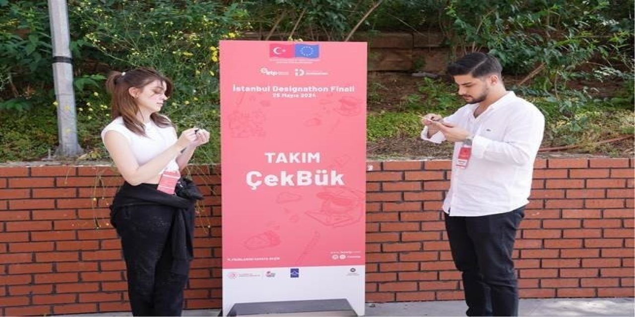 Beykentli Öğrenciler 'ÇekBük' Projesi ile İstanbul Designathon 2024'te İkincilik Ödülü Kazandı