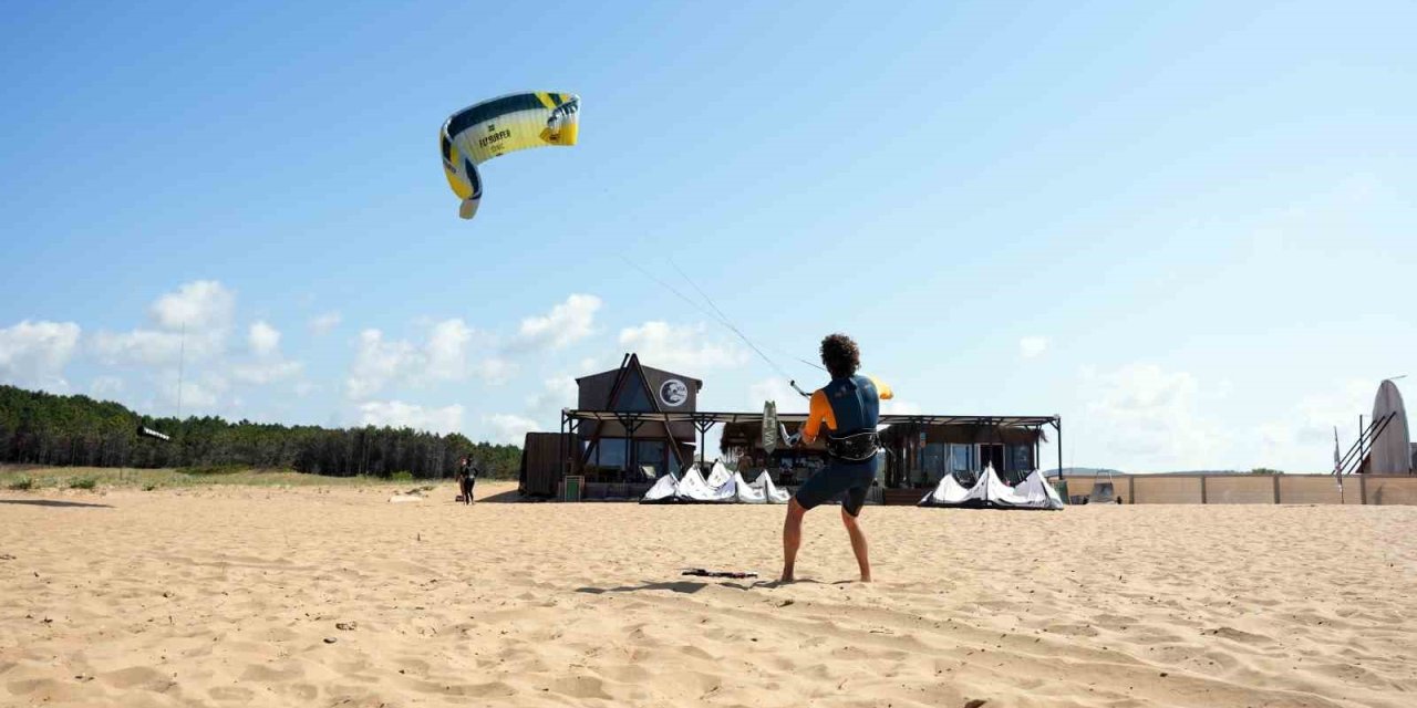 Kilyos sahilleri Miami’ye döndü