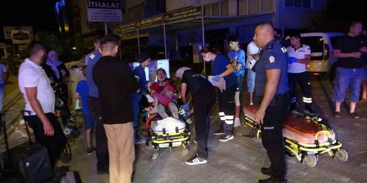 Antalya'daki Tur Midibüsü Kazası Kamerada