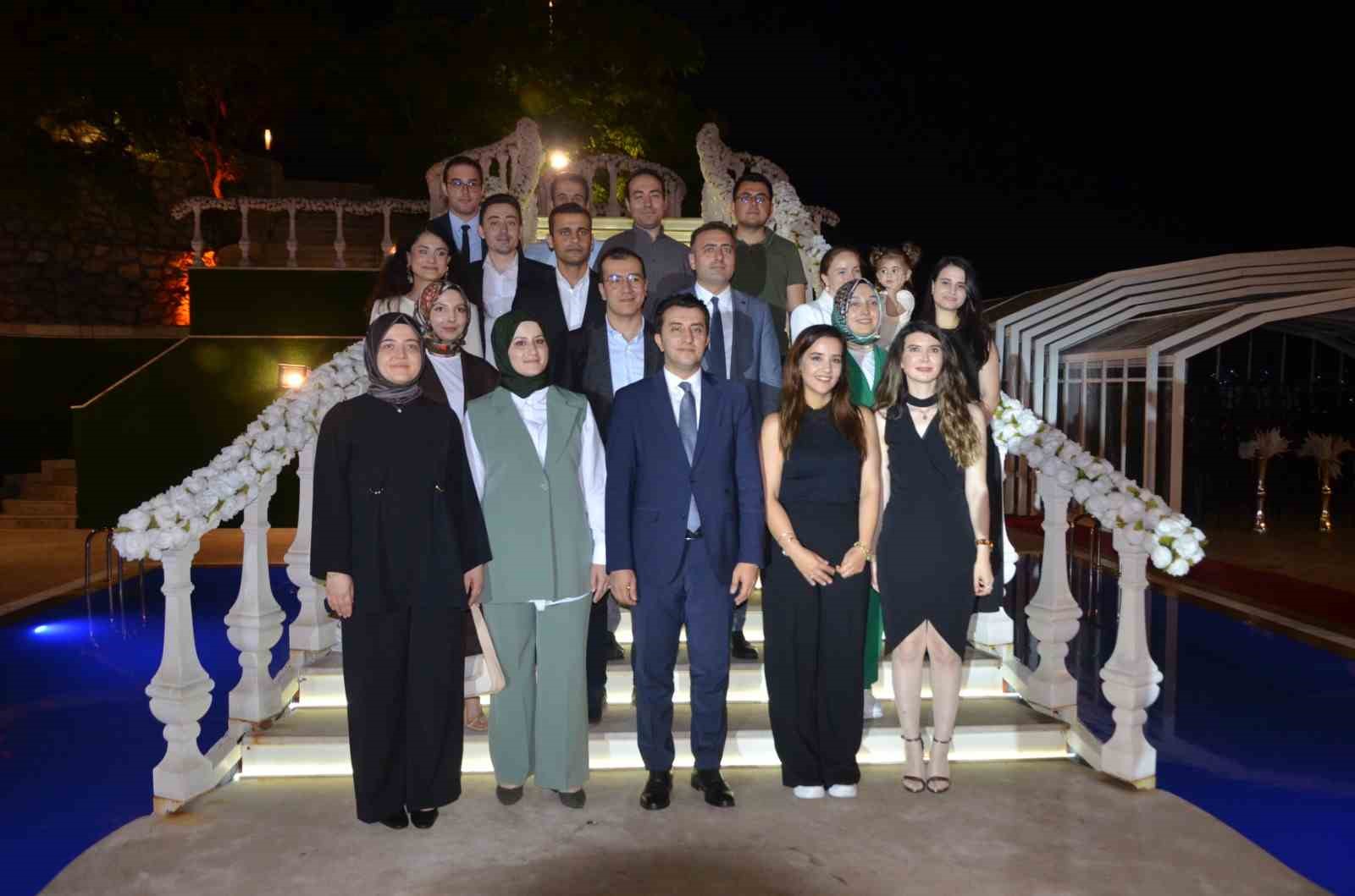 Hakim ve savcılar böyle uğurlandı