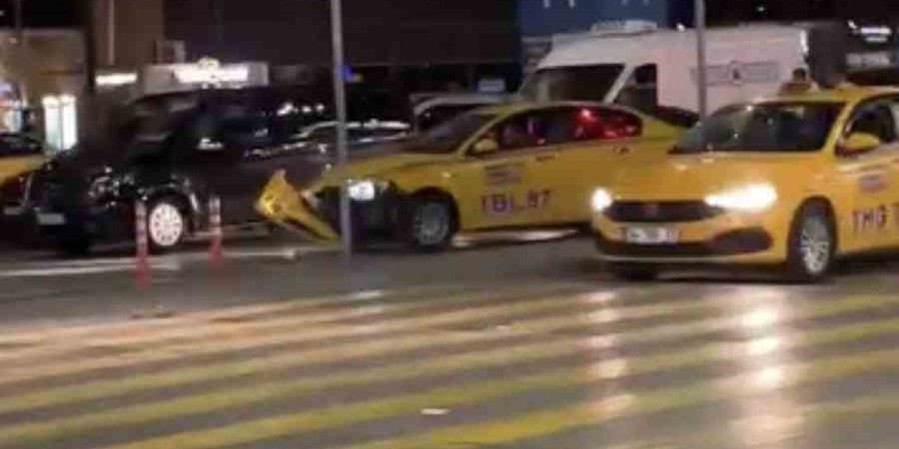 Alkollü taksici terör estirdi: O anlar kamerada