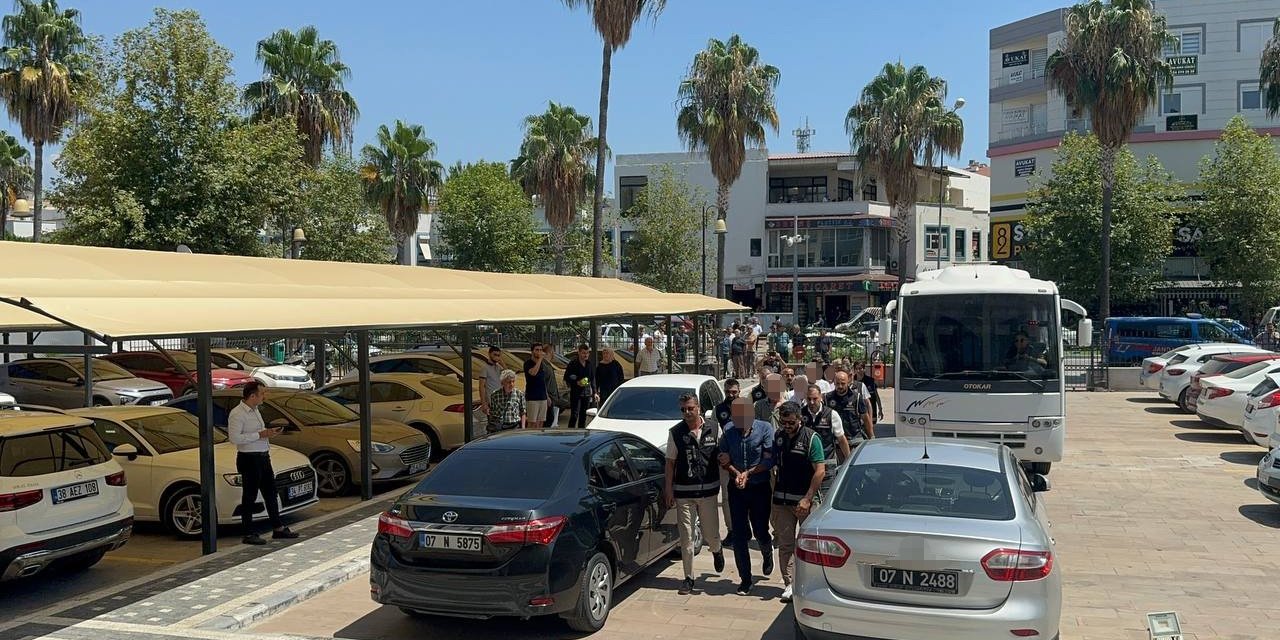 Gazipaşa Tapu Müdürlüğü'ndeki Usulsüz İşlemler Soruşturmasında 5 Kişi Tutuklandı