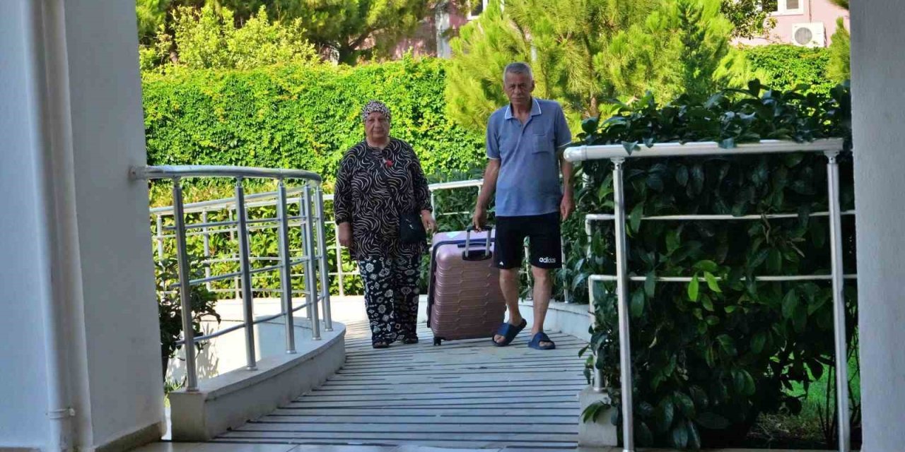 Cumhurbaşkanı Erdoğan'ın "Emekliler Yılı" Projesi: Antalya'da Emeklilere Ücretsiz Tatil Başladı