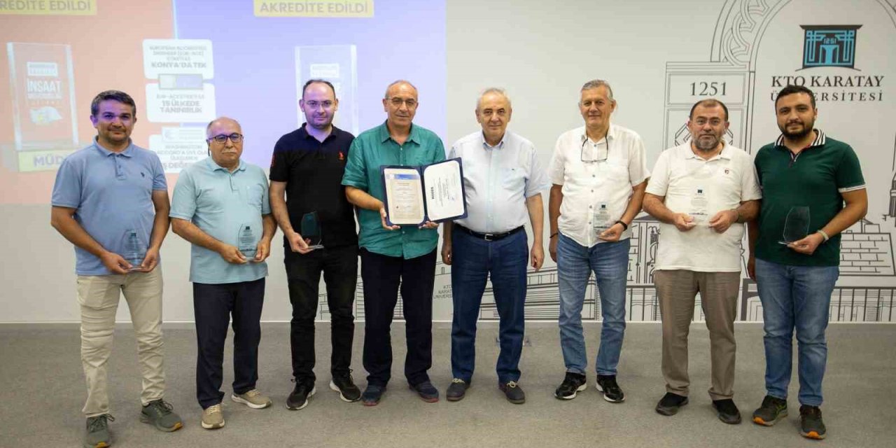 KTO Karatay Üniversitesi MÜDEK Tarafından Akredite Edilen Bölümler İçin Tören Düzenledi