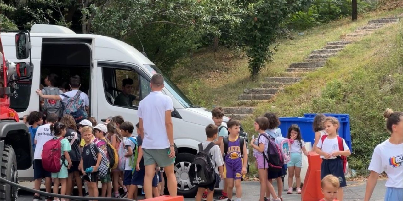 İstanbul Teknik Üniversitesi'nde Yangın Paniği: Çocuklar ve Aileler Tahliye Edildi
