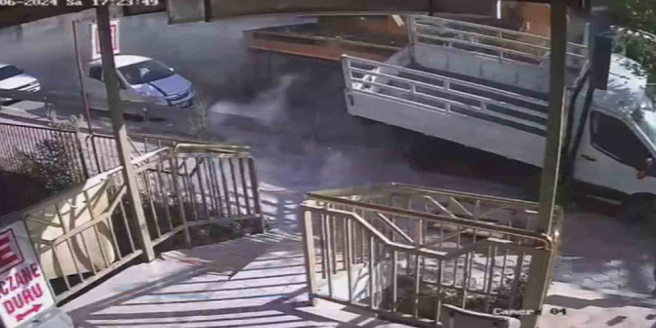 Freni patlayan kamyon 6 aracı biçti: Ölümden saniyelerle kurtuluş kamerada