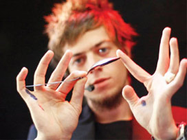 Zihin karıştıran zihinbaz Aref kim Video