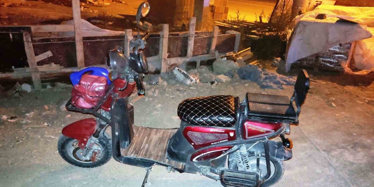 Konya Kulu'da Elektrikli Bisiklet Kazası: Sürücünün Annesi Yaralandı