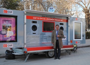 CHP Karapınar'da mobil araçla üye kaydı yaptı