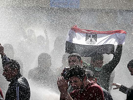 Londra'daki Libyalılar da sokaklarda