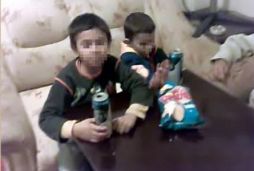 3 yaşındaki çocuğa BİRA içirdiler!