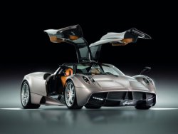 Hız canavarı Pagani Huayra