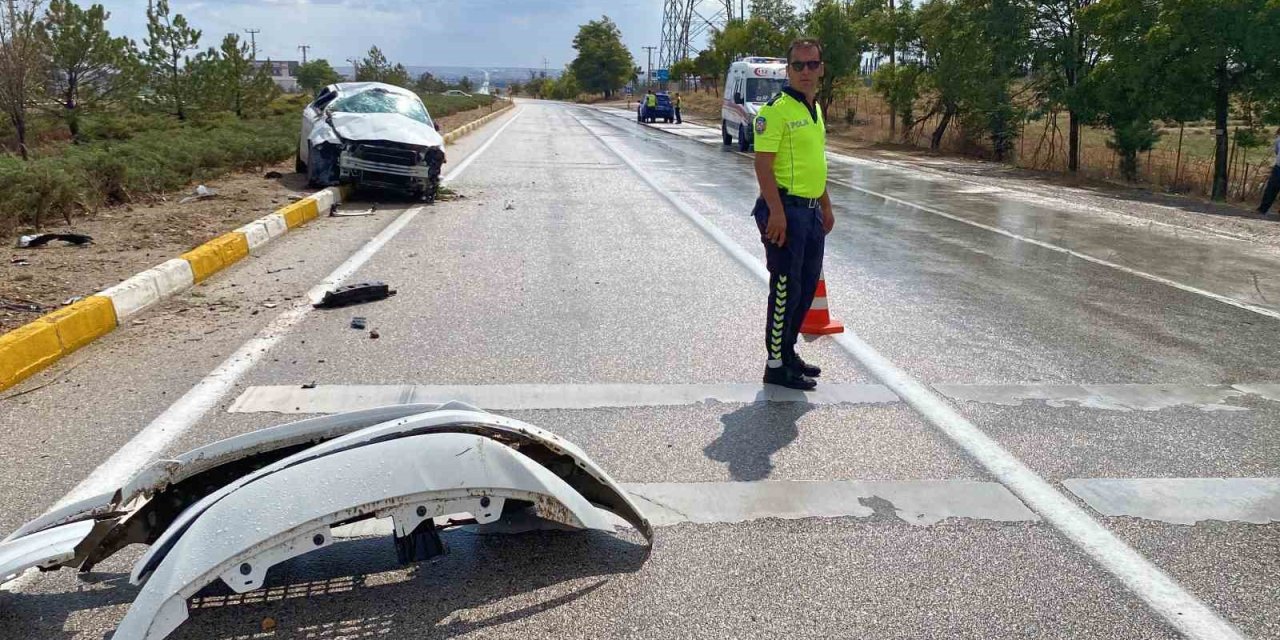 Kulu’da kontrolden çıkan otomobil takla attı: 3 yaralı