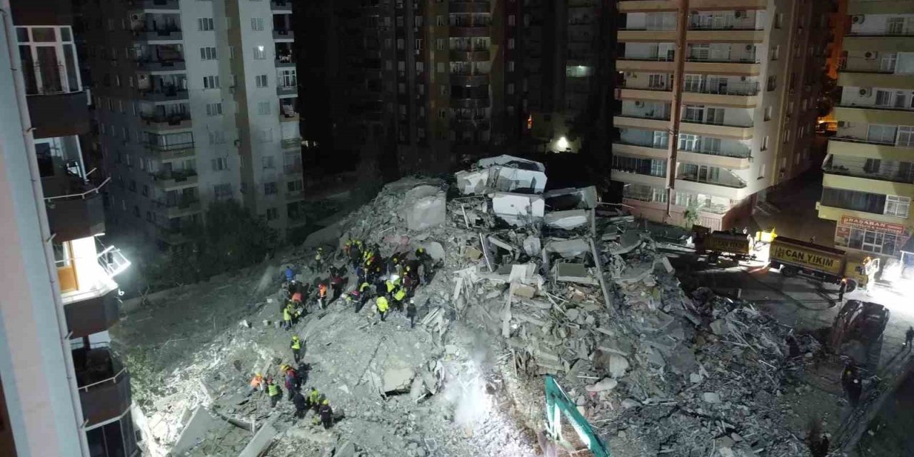 42 kişinin öldüğü apartmanın mühendisi belediyeyi suçladı