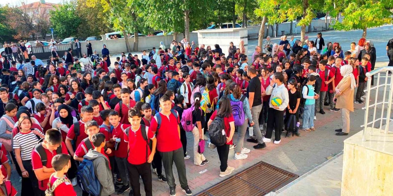 Kulu’da 7 bin 700 öğrenci ders başı yaptı