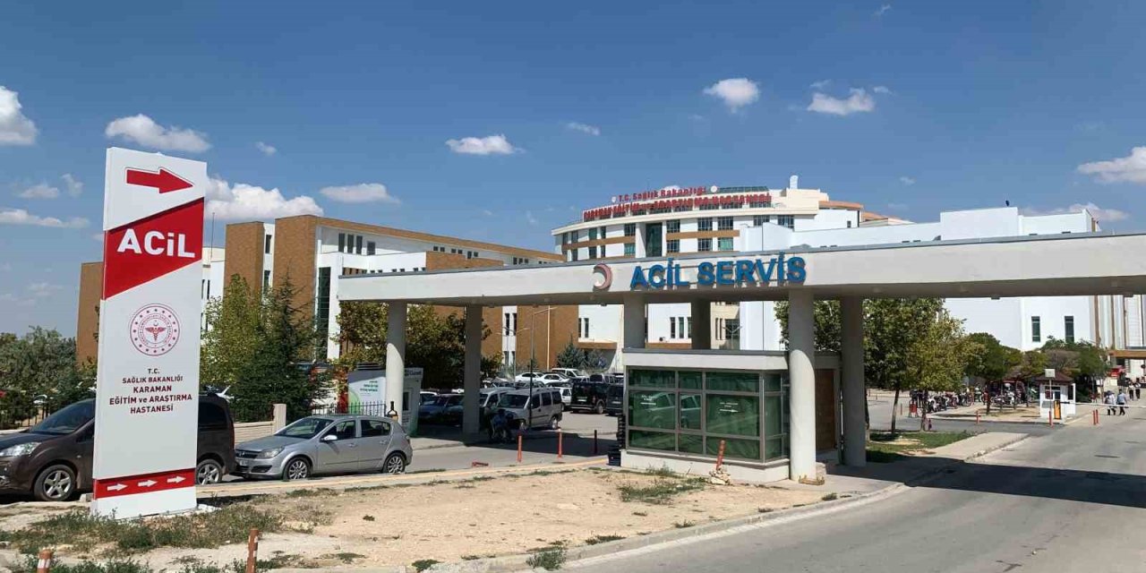 Salça yaparken elini makineye kaptırdı