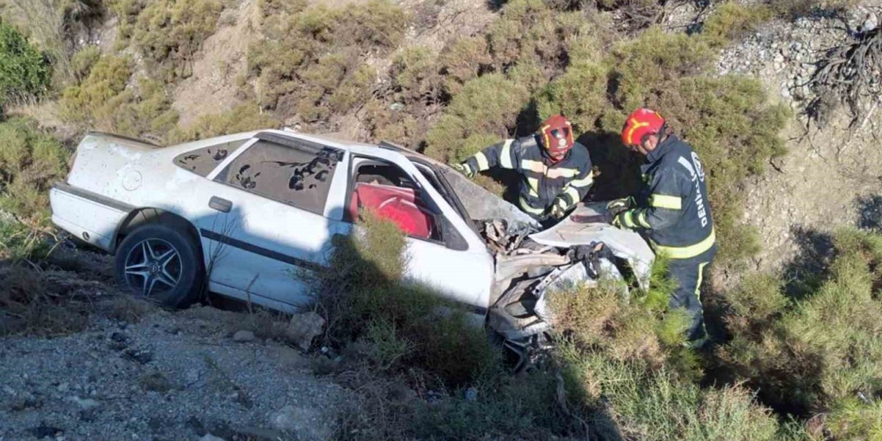 Balayından Dönen Genç Çift Kaza Yaptı: İbrahim Aday Hayatını Kaybetti