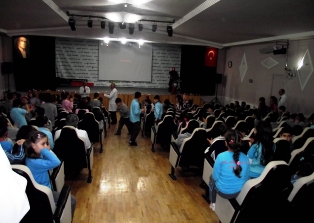 Gençlik'te değerli söyleşiler devam ediyor
