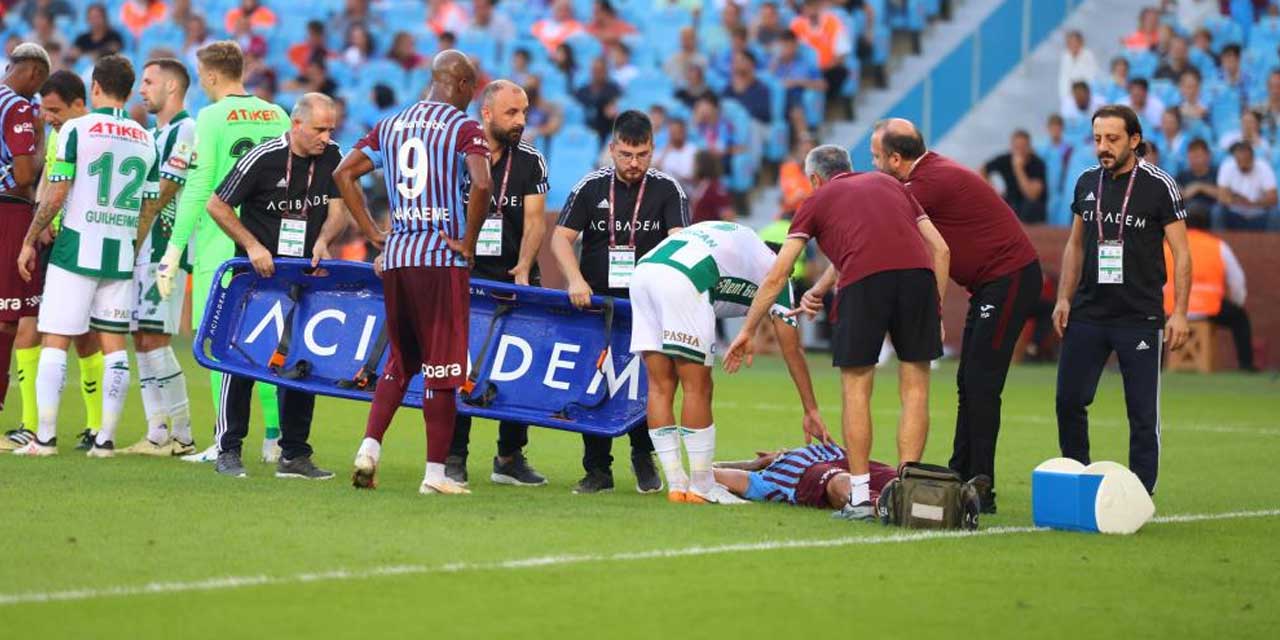 Konyaspor maçında sakatlanan Ozan Tufan, sahadan koltuk değnekleriyle ayrıldı