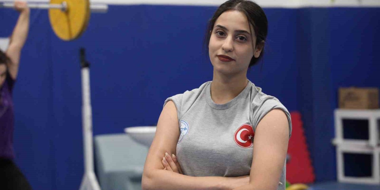 Milli Halterci Ezgi Kılıç'ın Gözü Avrupa Şampiyonasında ve Los Angeles Olimpiyatları'nda