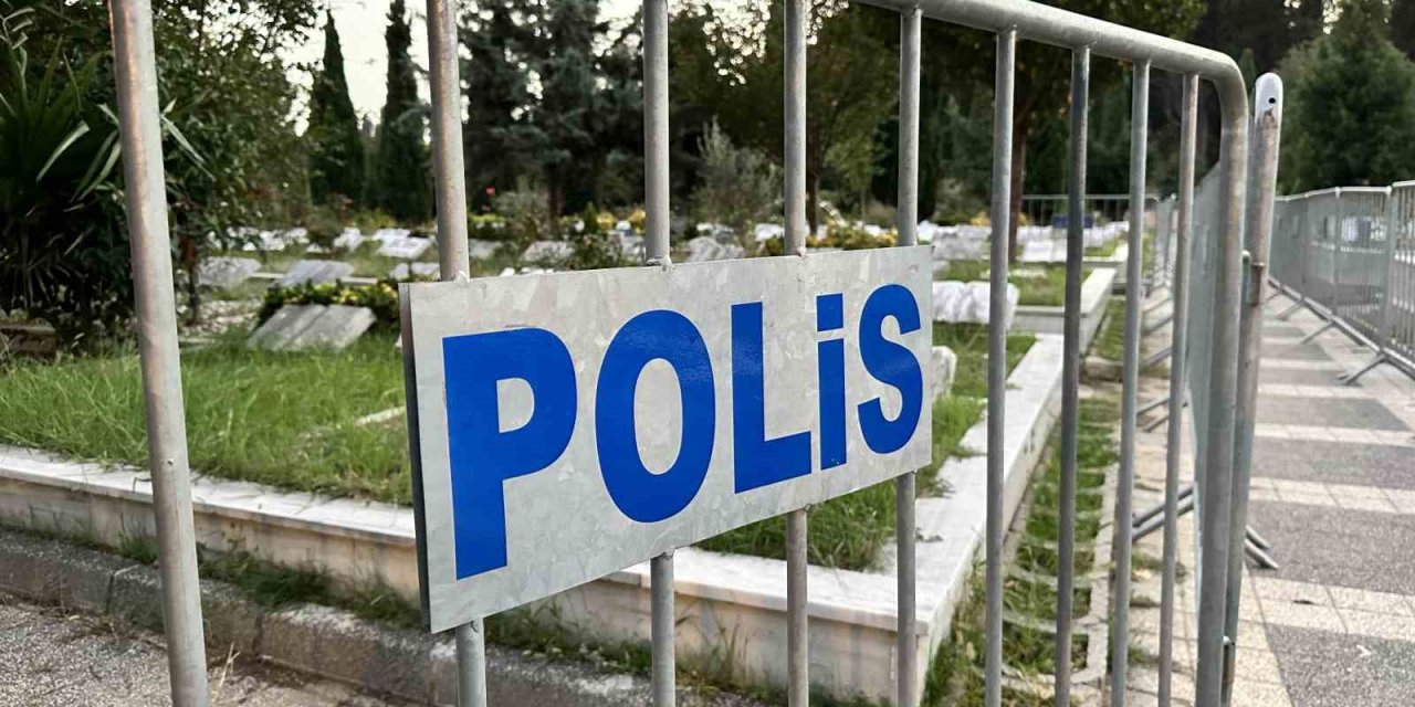 Cem Garipoğlu’nun mezarına demir bariyer çekildi