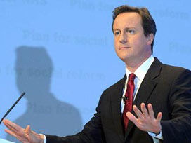 Cameron'dan 'tahliye' özrü