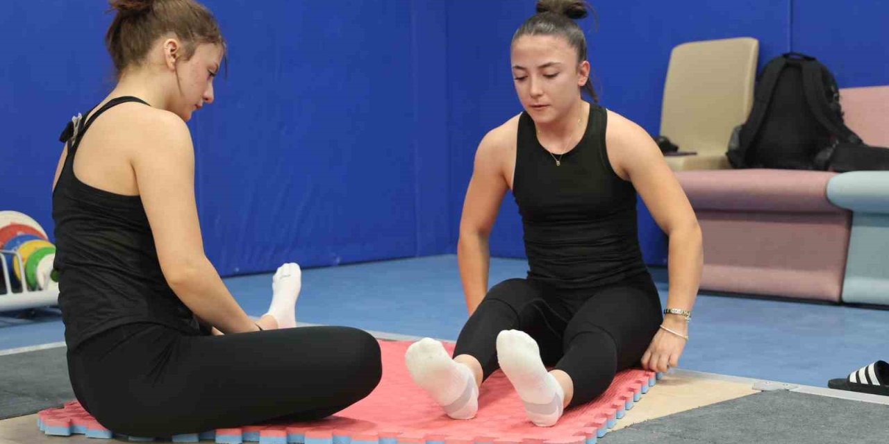 Cansu ve Aysu Bektaş Kardeşler Halterde Altın Madalya Hedefliyor