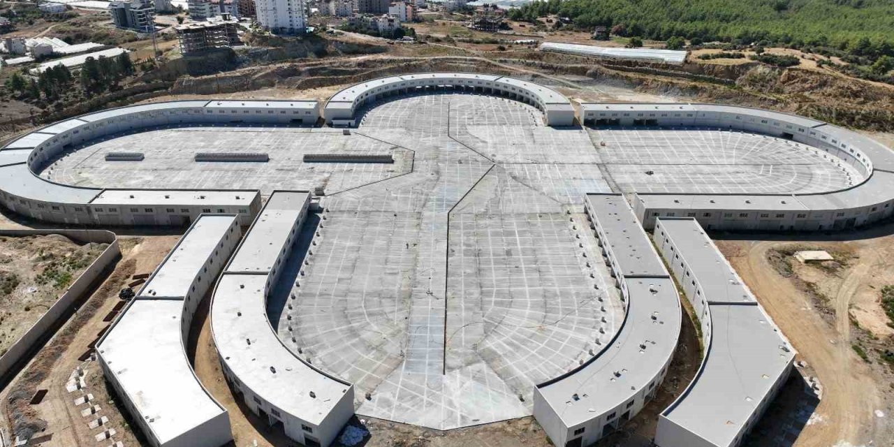 Alanya Toptancı Hali Kompleksi Projesi Tamamlanmak Üzere