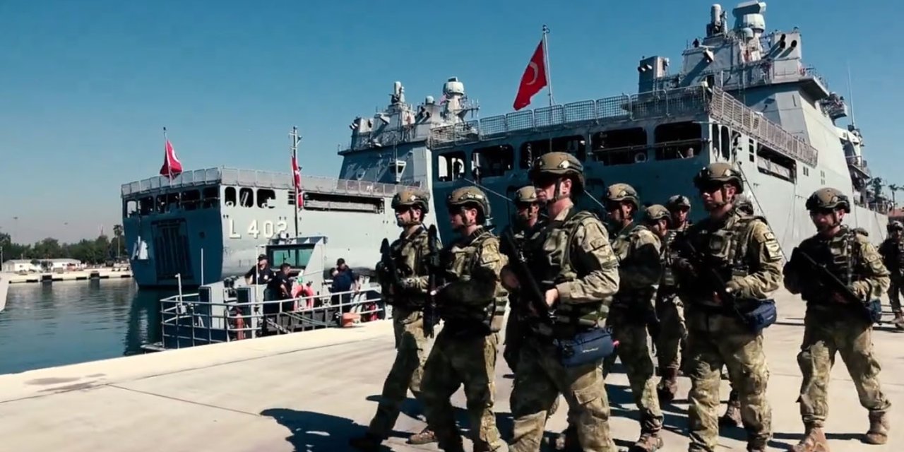 TCG Bayraktar ve TCG Sancaktar Beyrut’a ulaştı