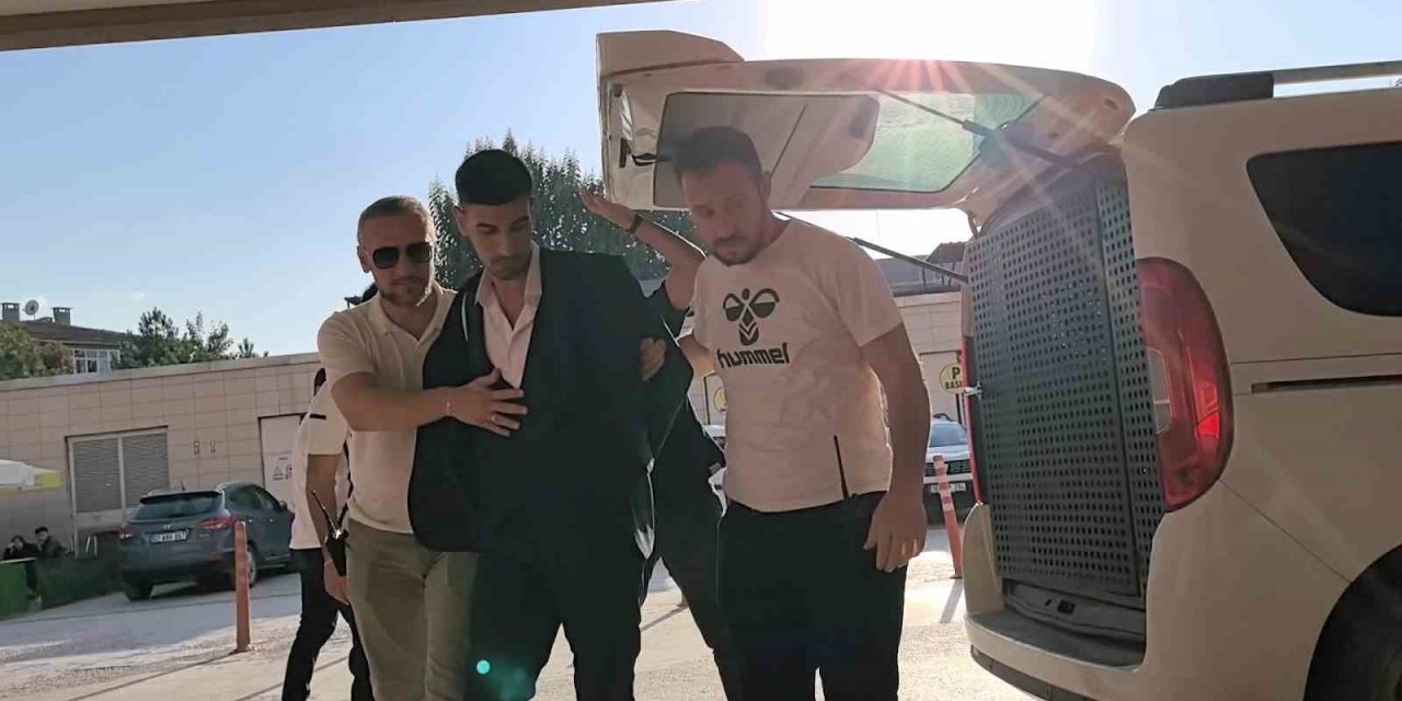 İki Genç Kızı Kalaşnikofla Tehdit Eden Şüpheli Tutuklandı