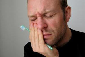 Diş ağrısına karşı karanfil yağı!