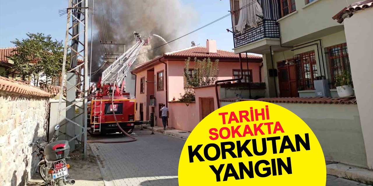 Tarihi Evlerde Korkutan Yangın: 2 Ev Kullanılamaz Hale Geldi