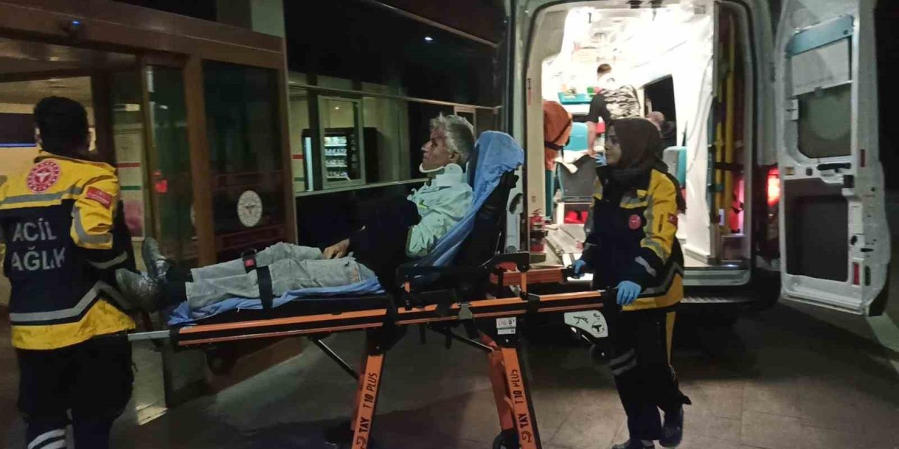 Seydişehir'de motosiklet yayaya çarptı: 2 yaralı